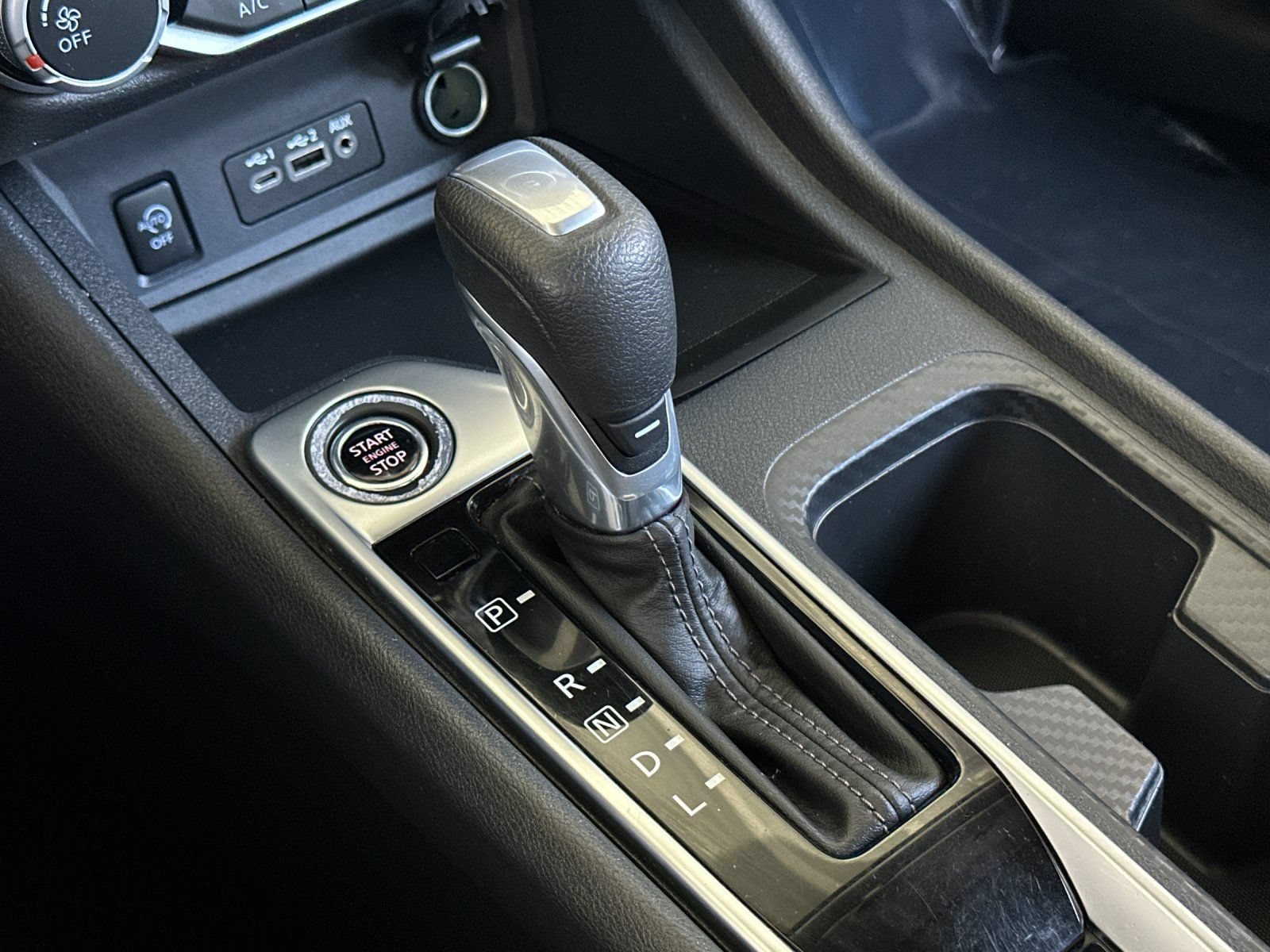 Used 2025 Nissan Sentra SV FWD image 18
