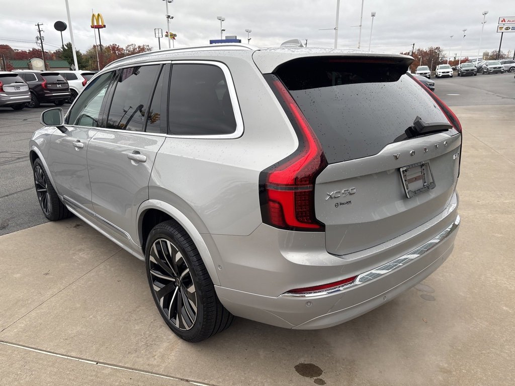 Certified 2025 Volvo XC90 B6 Plus image 9