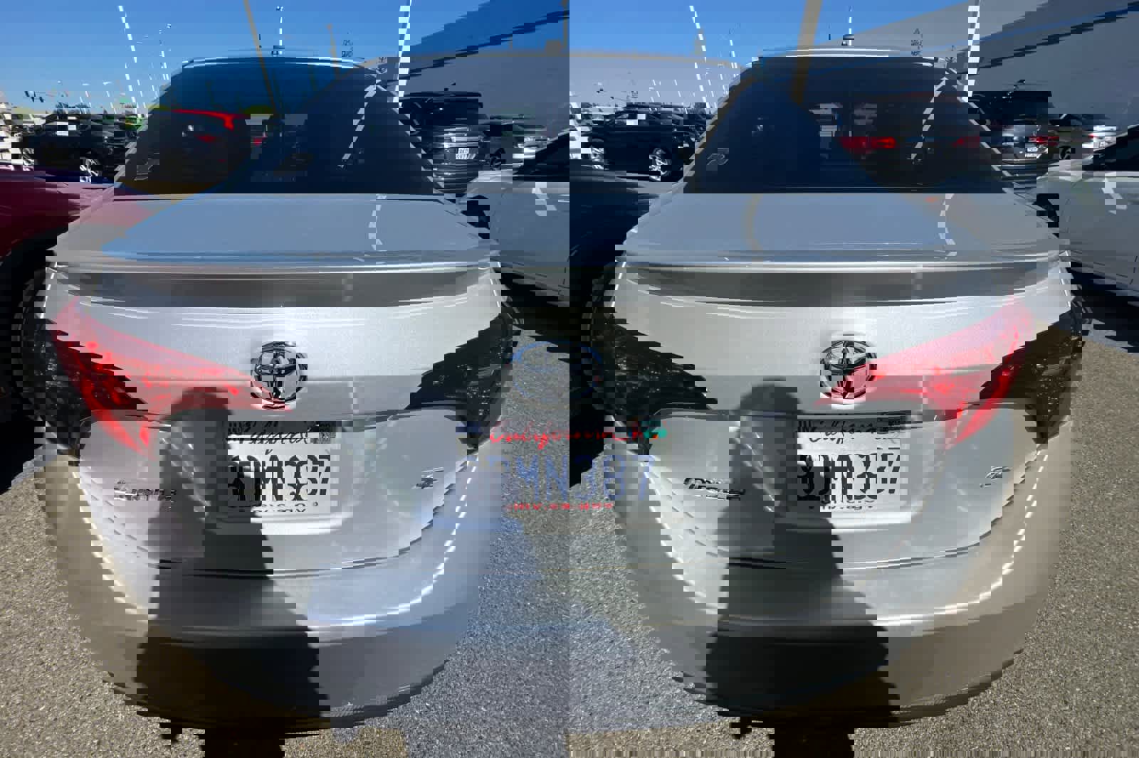 Used 2017 Toyota Corolla SE w/ SE Premium Package image 5