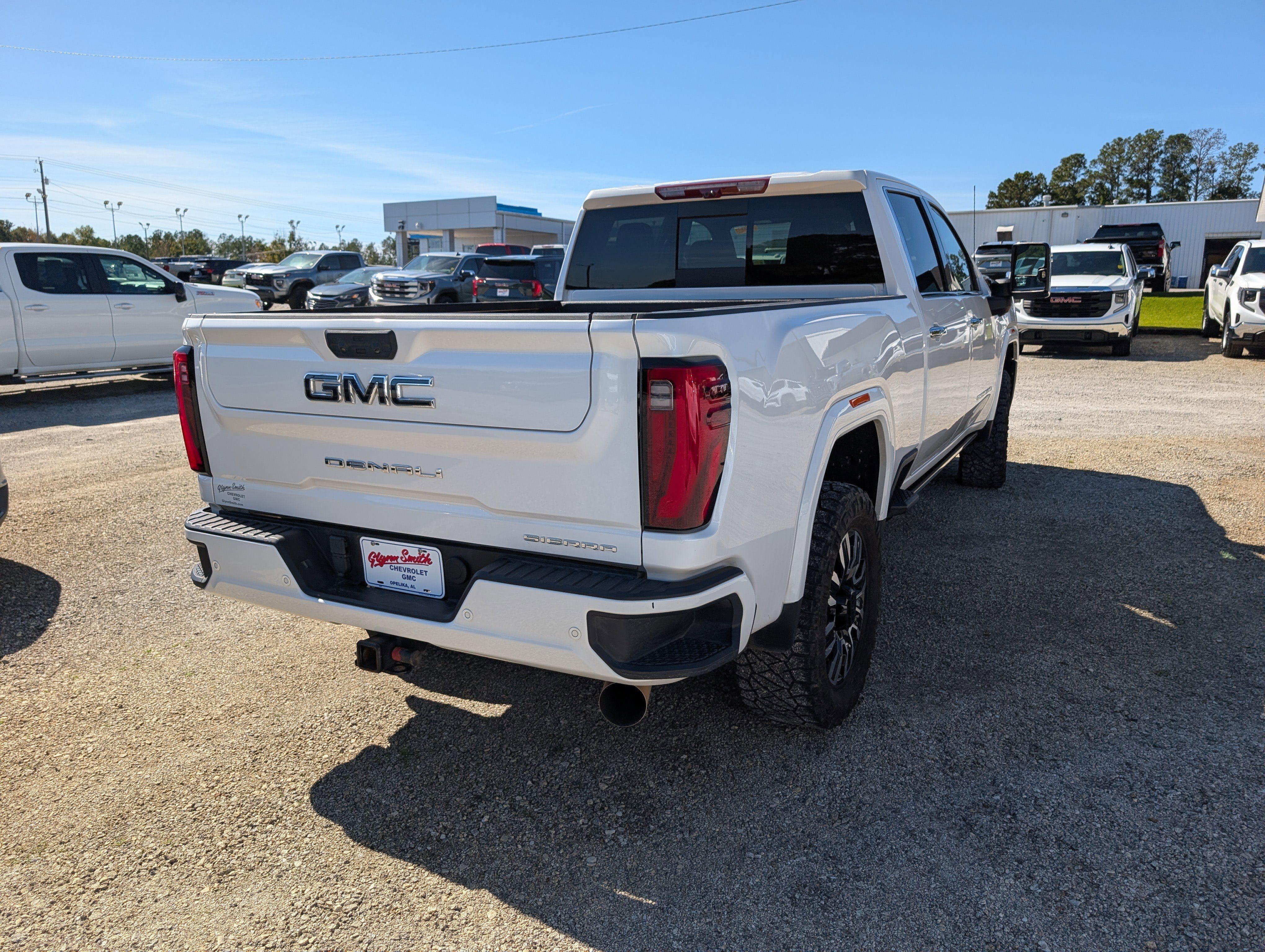 Used 2024 GMC Sierra 2500 Denali Ultimate image 3