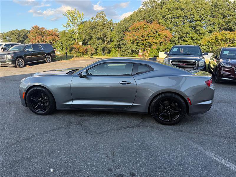 Used 2021 Chevrolet Camaro LT RWD image 10