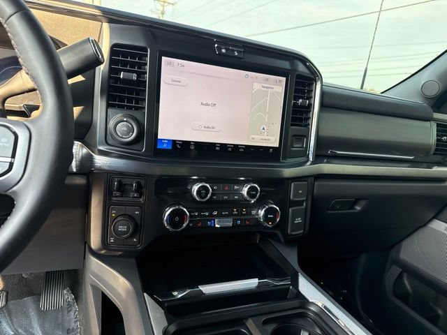 Used 2025 Ford F350 Lariat w/ Lariat Ultimate Package AWD/4WD image 34