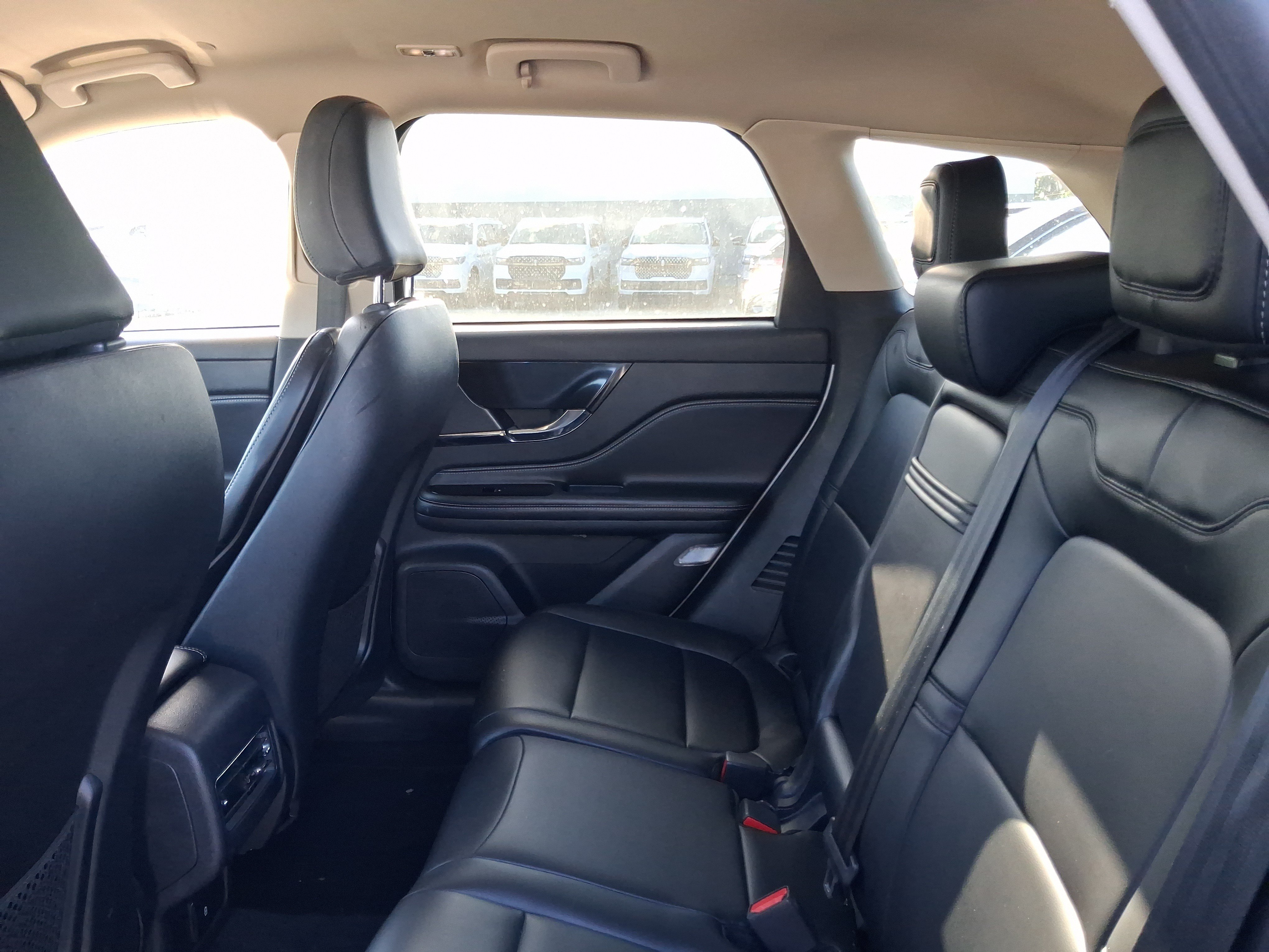 Used 2023 Lincoln Corsair FWD image 6