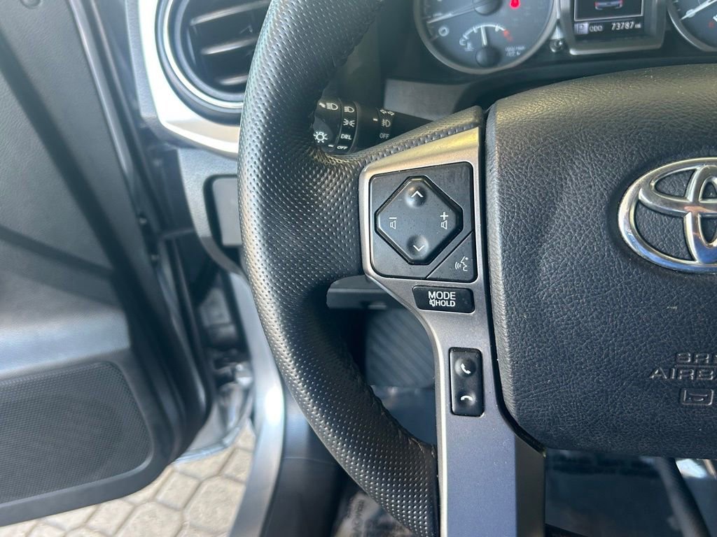 Used 2017 Toyota Tacoma SR5 w/ Tow Package image 34