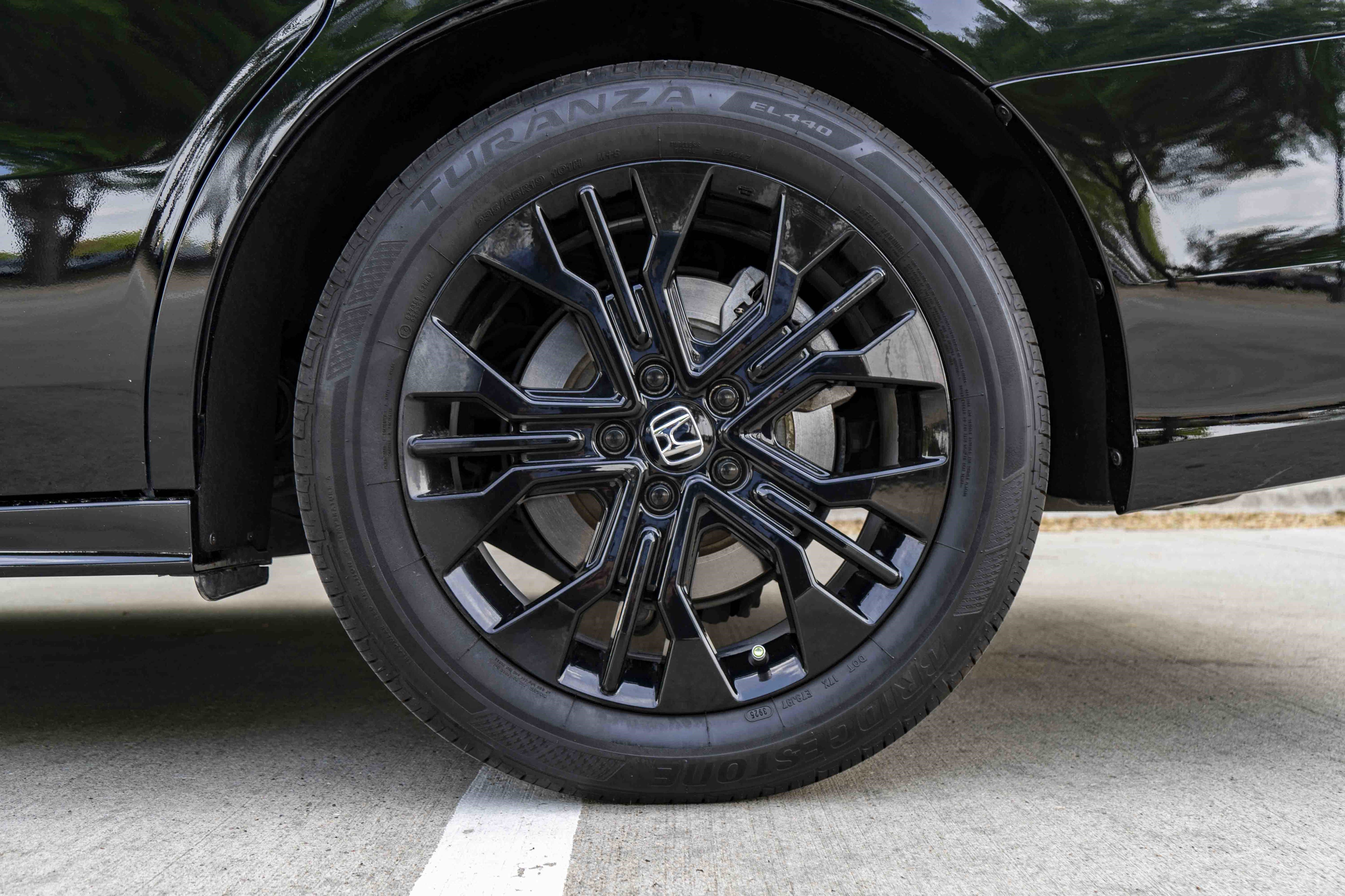 Used 2025 Honda Odyssey Sport-L image 15