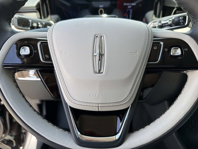 New 2026 Lincoln Aviator 2WD w/ Jet Appearance Package image 26