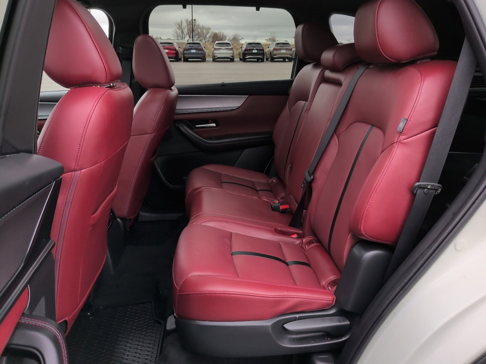 Certified 2025 MAZDA CX-70 Plug-In Hybrid w/ Premium Plus image 12