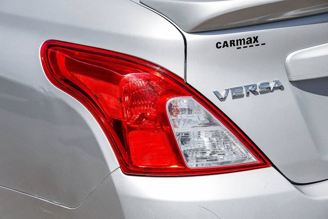 Used 2018 Nissan Versa SV w/ SV Special Edition Package FWD image 10