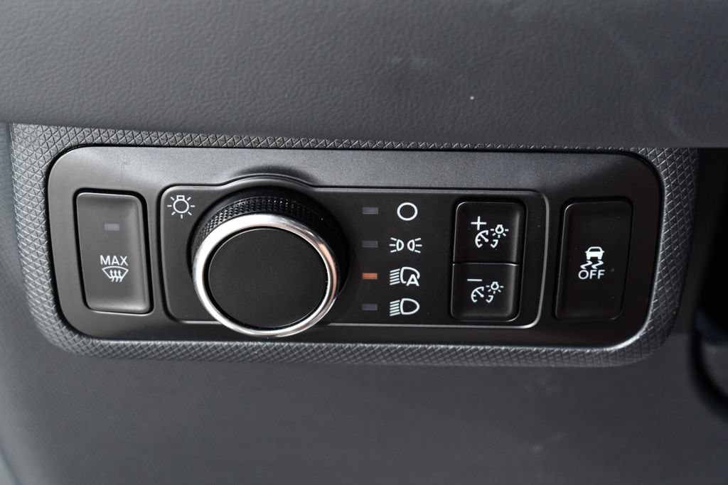Used 2023 Ford Mustang Mach-E Premium AWD/4WD image 31