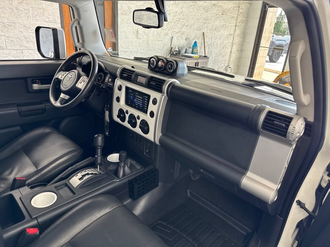 Used 2014 Toyota FJ Cruiser 4WD w/ Convenience Package image 44