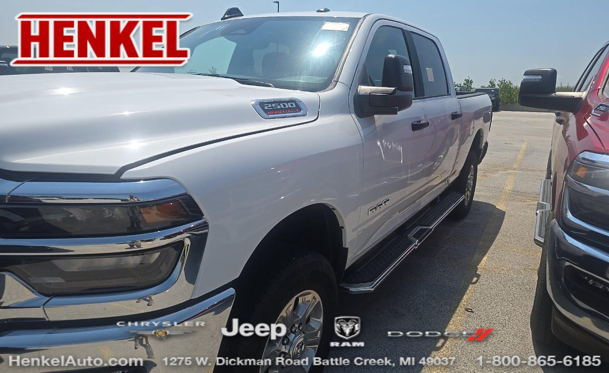 Used 2025 RAM 2500 Big Horn AWD/4WD image 1