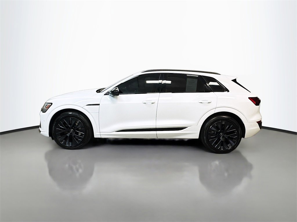 Used 2024 Audi Q8 e-tron Prestige w/ Prestige Package image 5