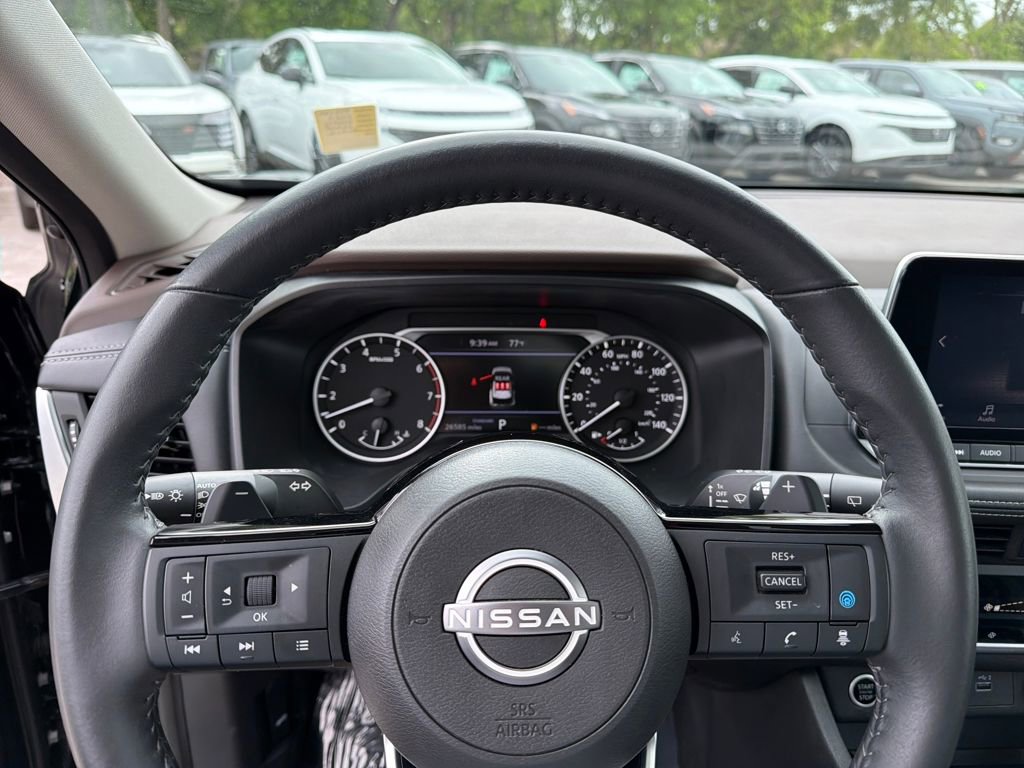 Used 2023 Nissan Rogue SV w/ SV Premium B Package FWD image 22