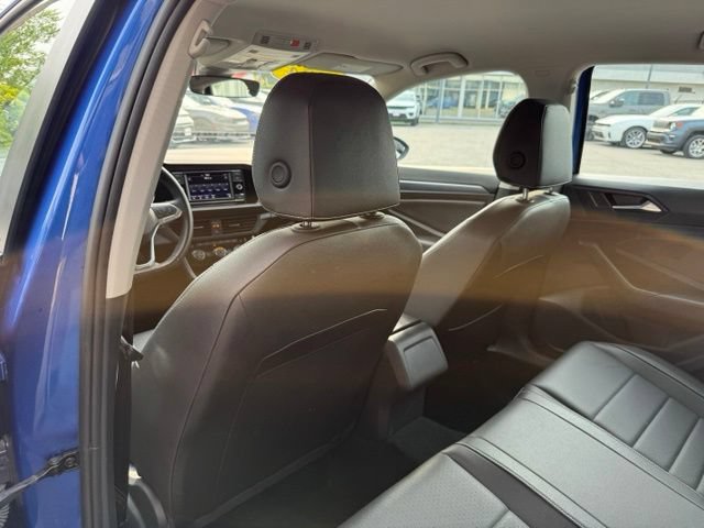 Used 2024 Volkswagen Jetta SE FWD image 18