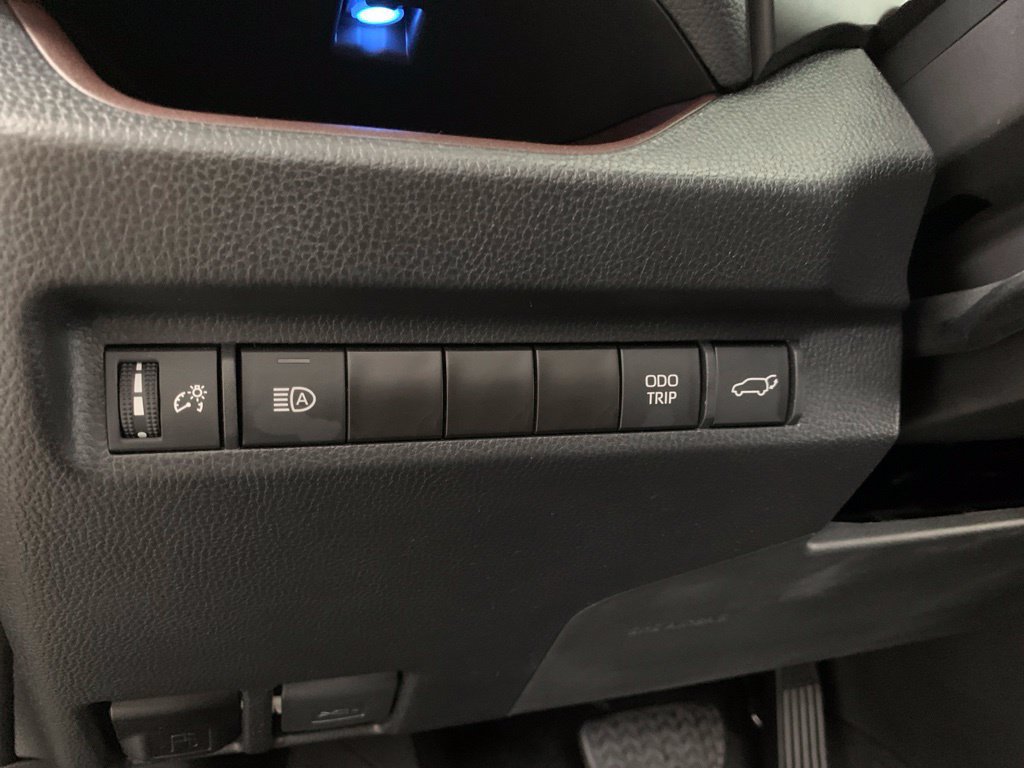 Used 2024 Toyota RAV4 Limited FWD image 18