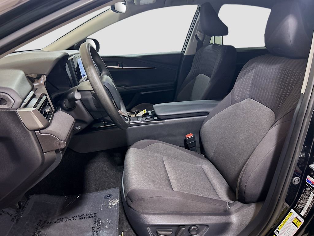 Used 2025 Toyota Camry LE w/ Convenience Package FWD image 17
