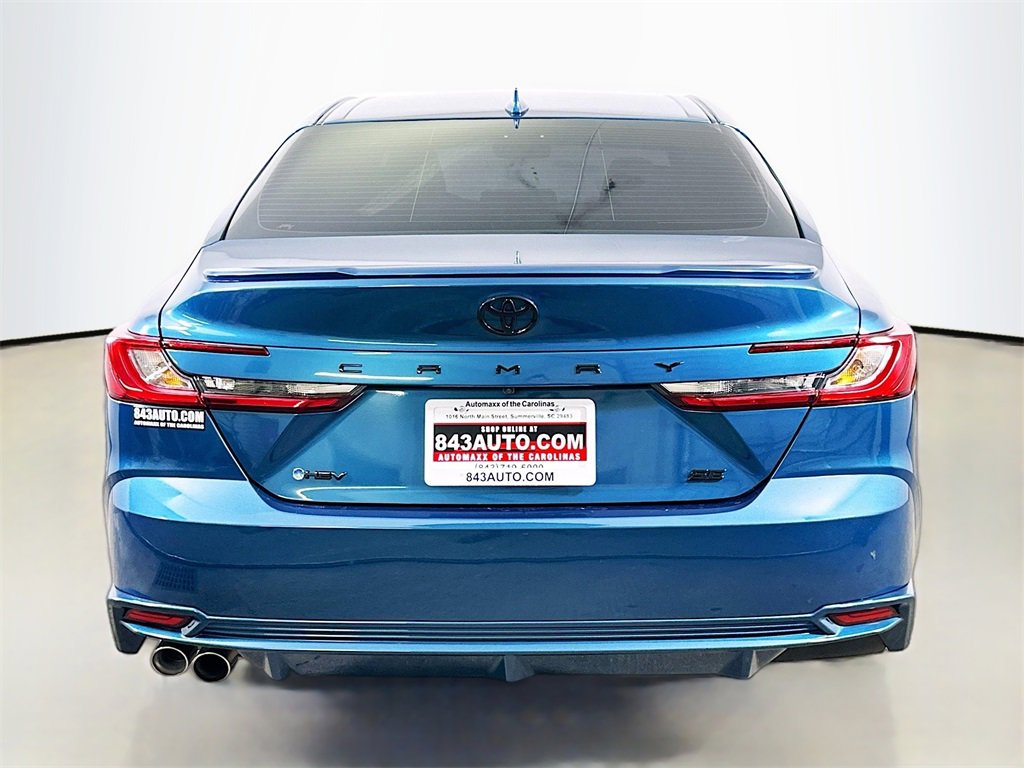 Used 2025 Toyota Camry SE image 6