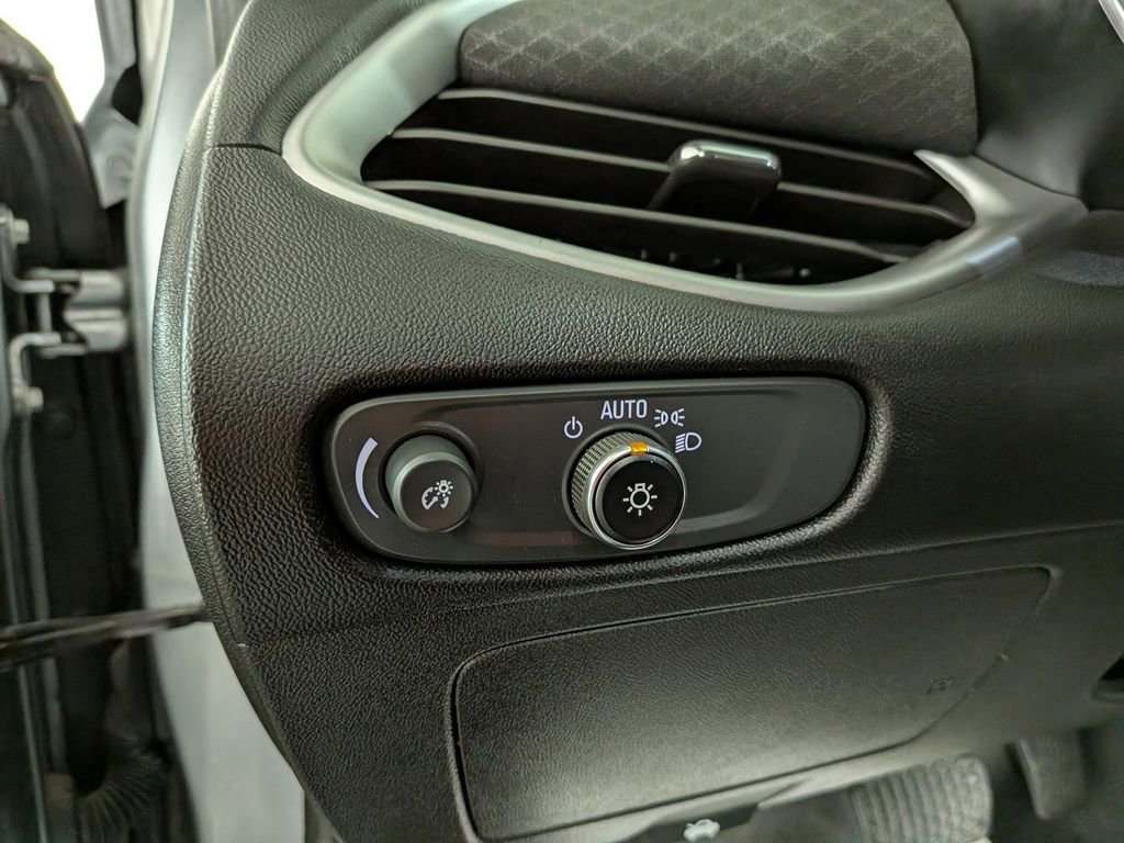 Used 2024 Chevrolet Malibu LT image 18