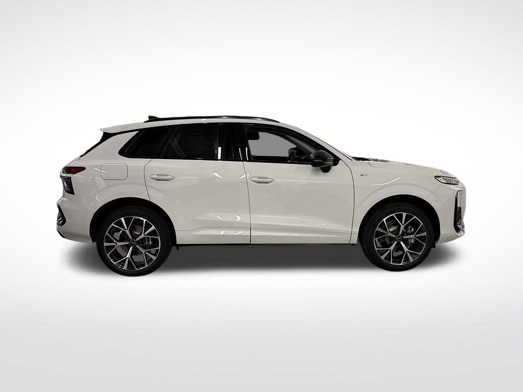 New 2026 Audi Q3 quattro 2.0T AWD/4WD image 6