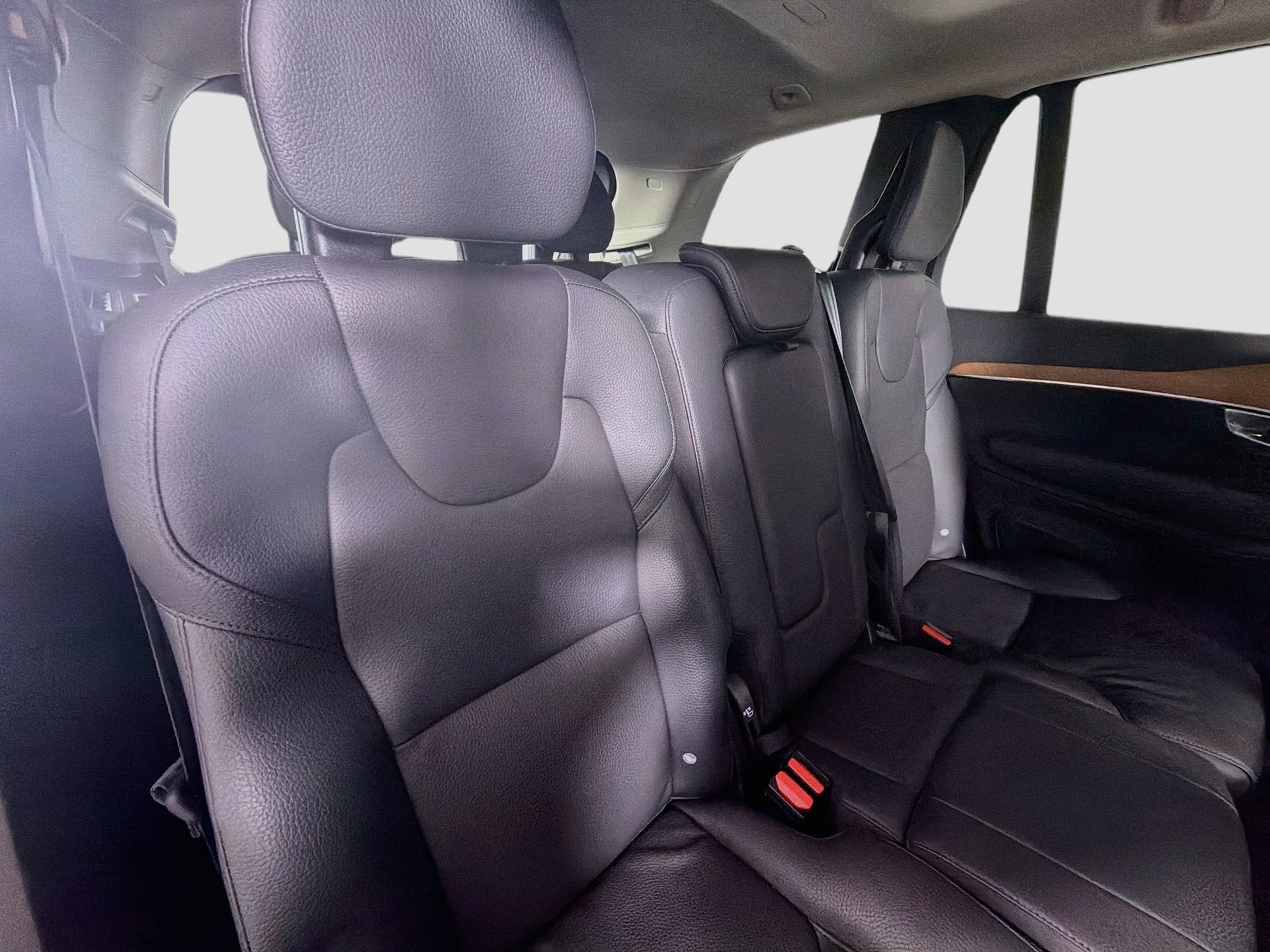 Certified 2024 Volvo XC90 B5 Plus w/ Protection Package Premier AWD/4WD image 30