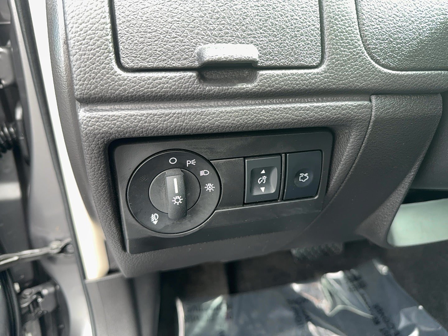 Used 2012 Ford Fusion SEL FWD image 14