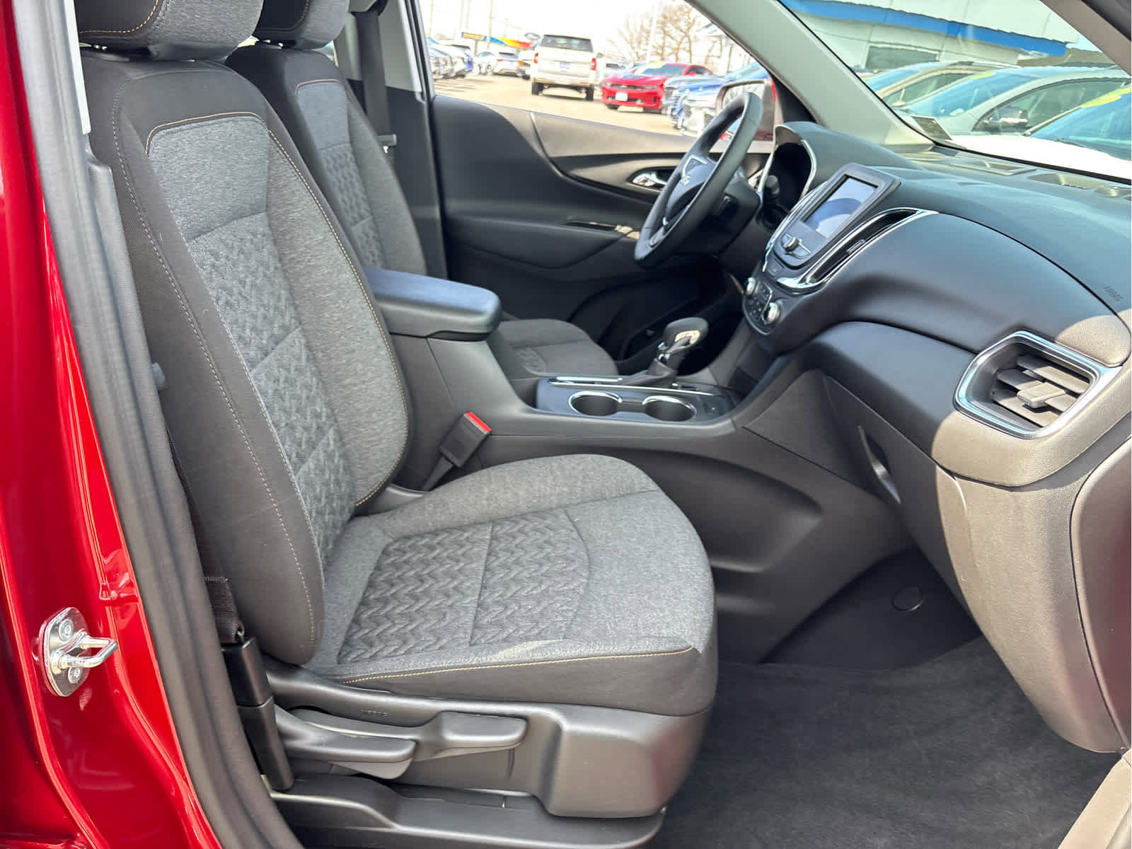 Certified 2024 Chevrolet Equinox LT w/ LPO, Floor Liner Package image 29