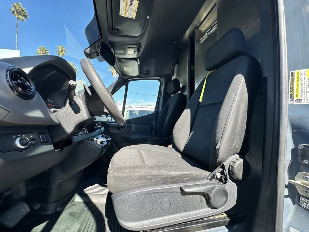 Used 2019 Mercedes-Benz Sprinter 170 image 11