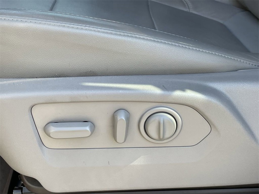 Used 2020 Chevrolet Silverado 2500 LTZ w/ LTZ Premium Package image 24