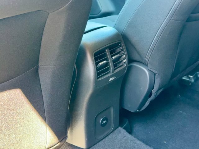 Used 2025 Ford Escape Active AWD/4WD image 12