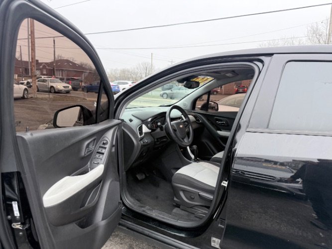 Used 2020 Chevrolet Trax LS image 5