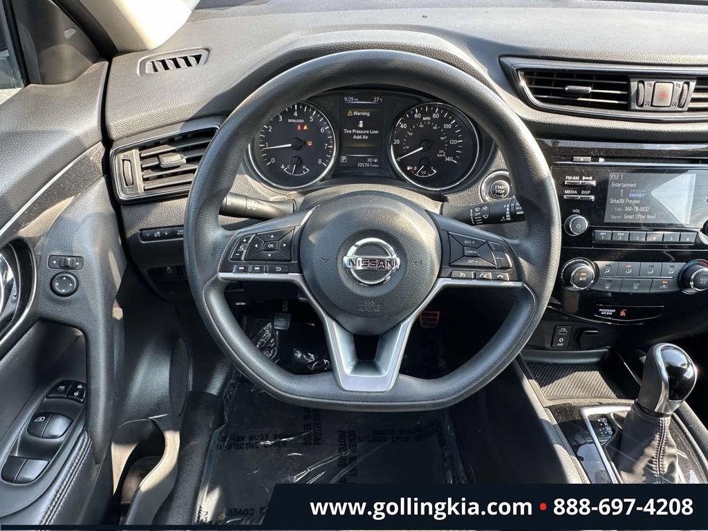 Used 2017 Nissan Rogue SV AWD/4WD image 13