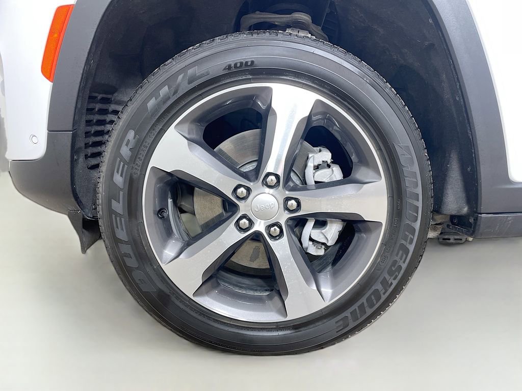 Used 2023 Jeep Grand Cherokee 4WD 4xe w/ Luxury Tech Group II image 36