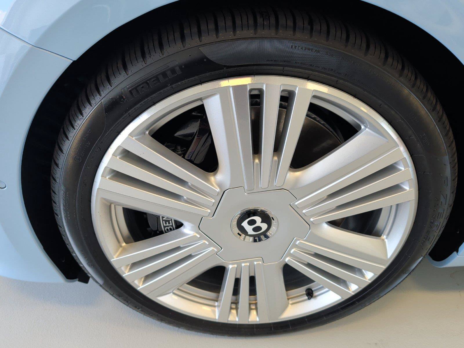 New 2026 Bentley Continental GTC AWD/4WD image 6