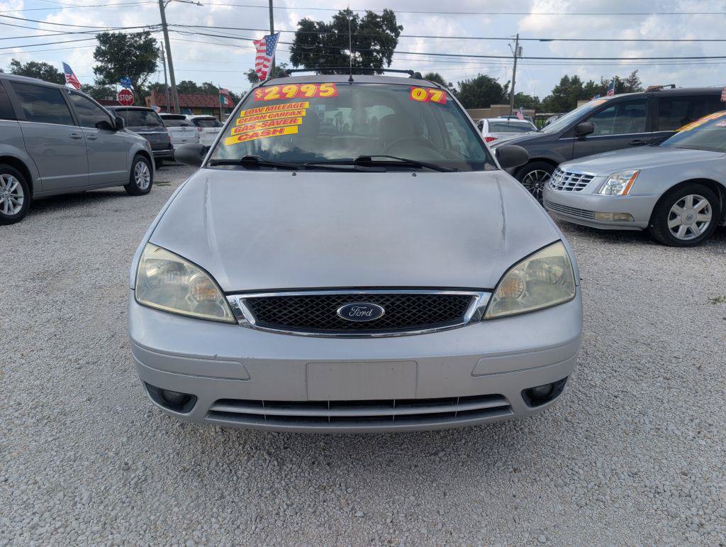 Used 2007 Ford Focus SES FWD image 2