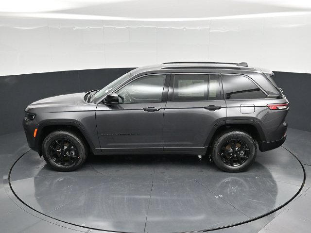 New 2026 Jeep Grand Cherokee Altitude AWD/4WD image 49