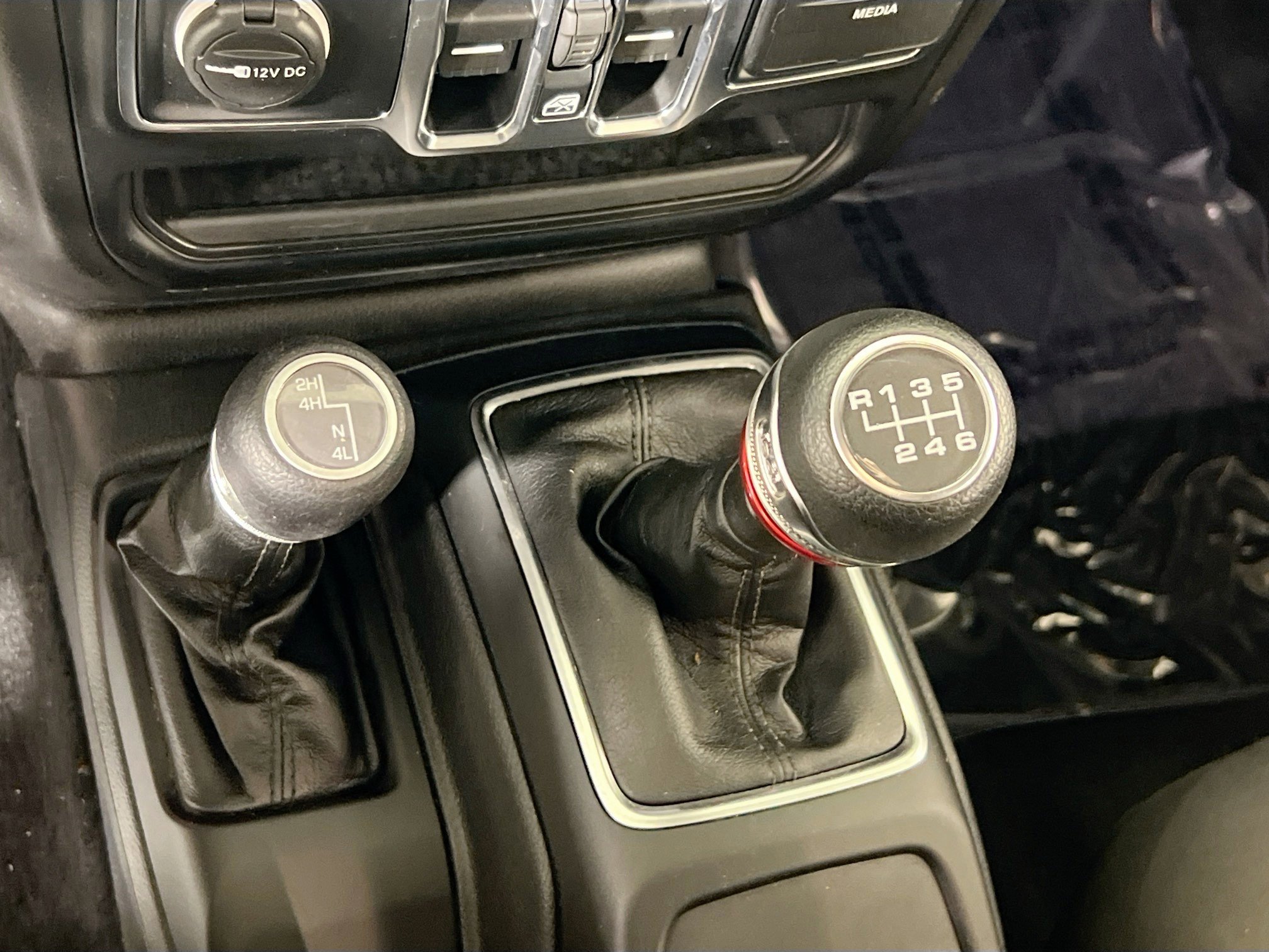 Used 2023 Jeep Wrangler Willys image 16