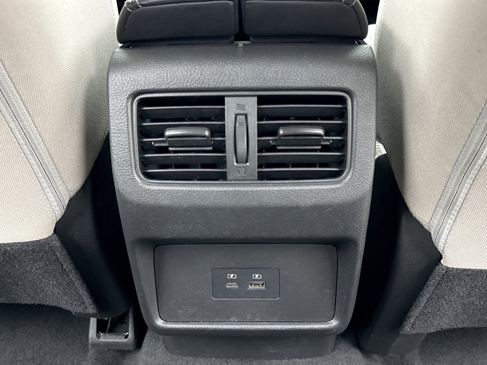 Used 2023 Nissan Rogue SV image 18