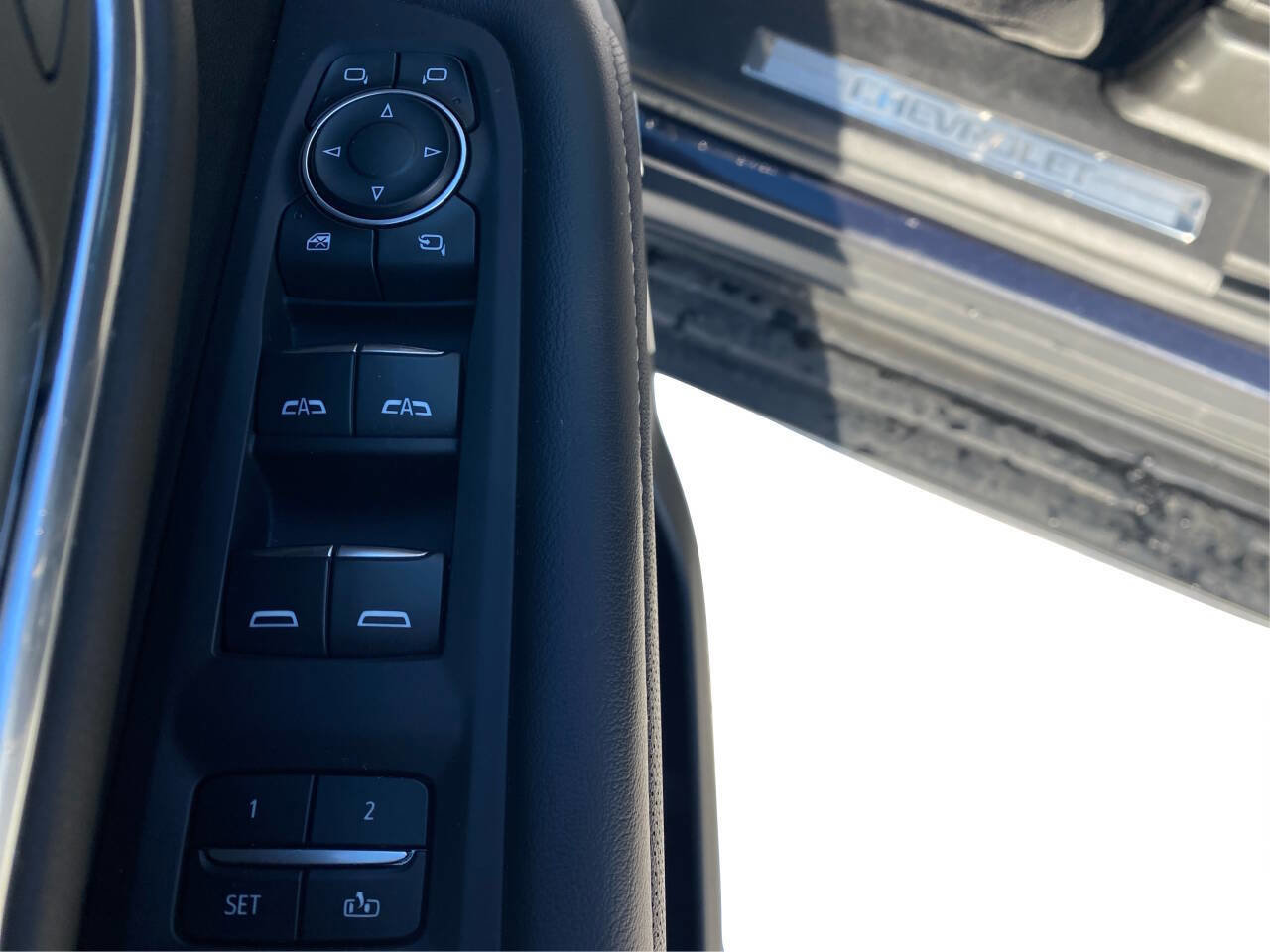 Used 2023 Chevrolet Tahoe Premier image 33