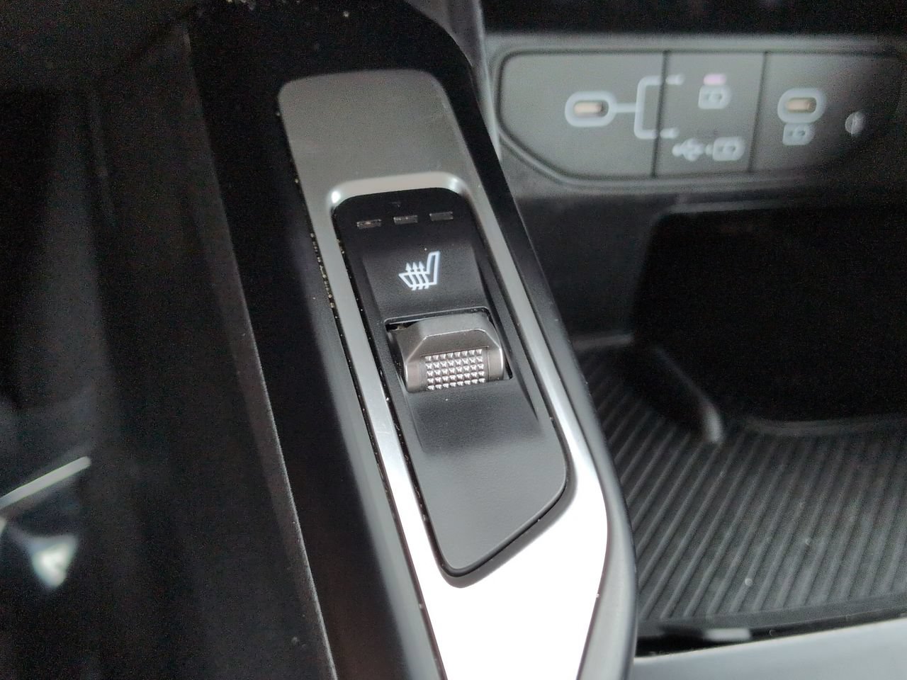 Certified 2024 Kia Sorento X-Line EX AWD/4WD image 24