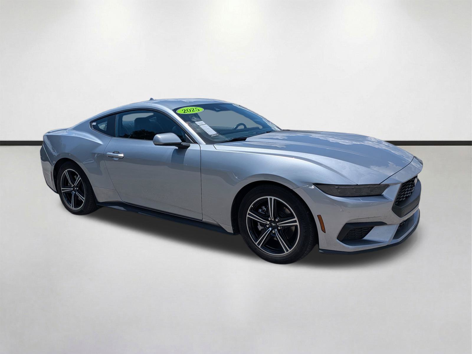 Used 2025 Ford Mustang Premium RWD image 1