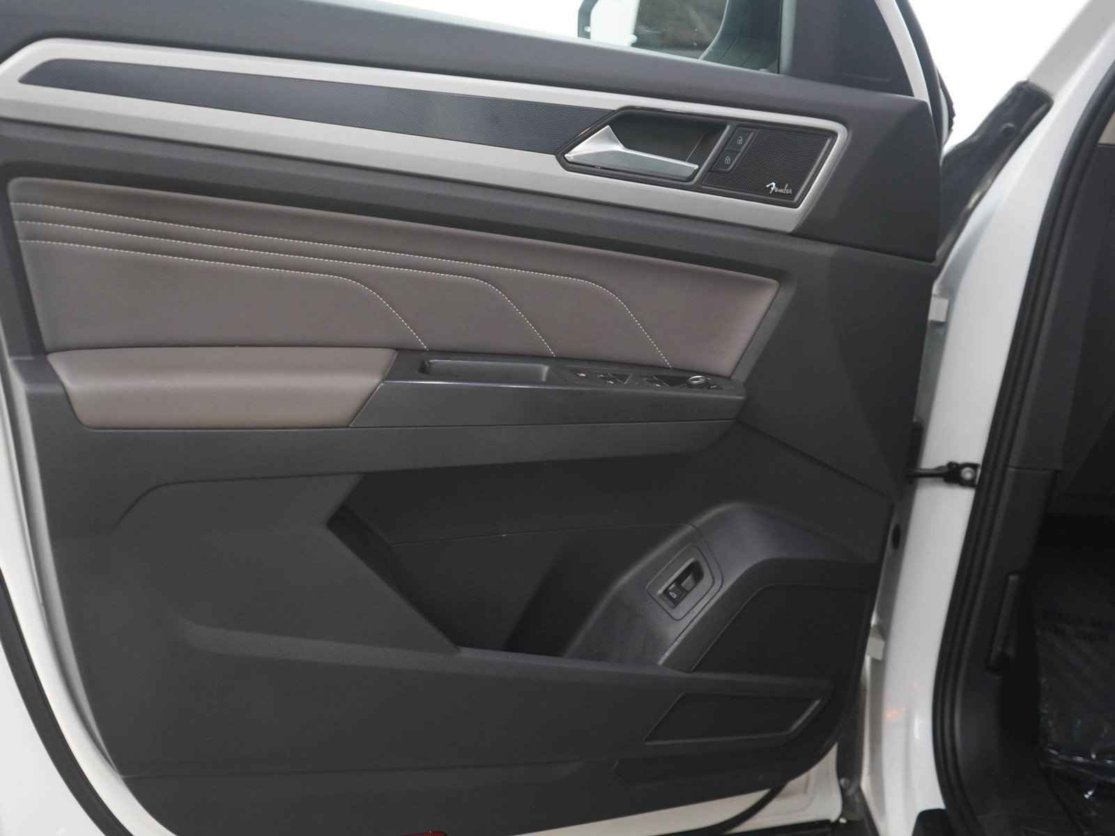 Used 2022 Volkswagen Atlas SEL R-Line AWD/4WD image 19
