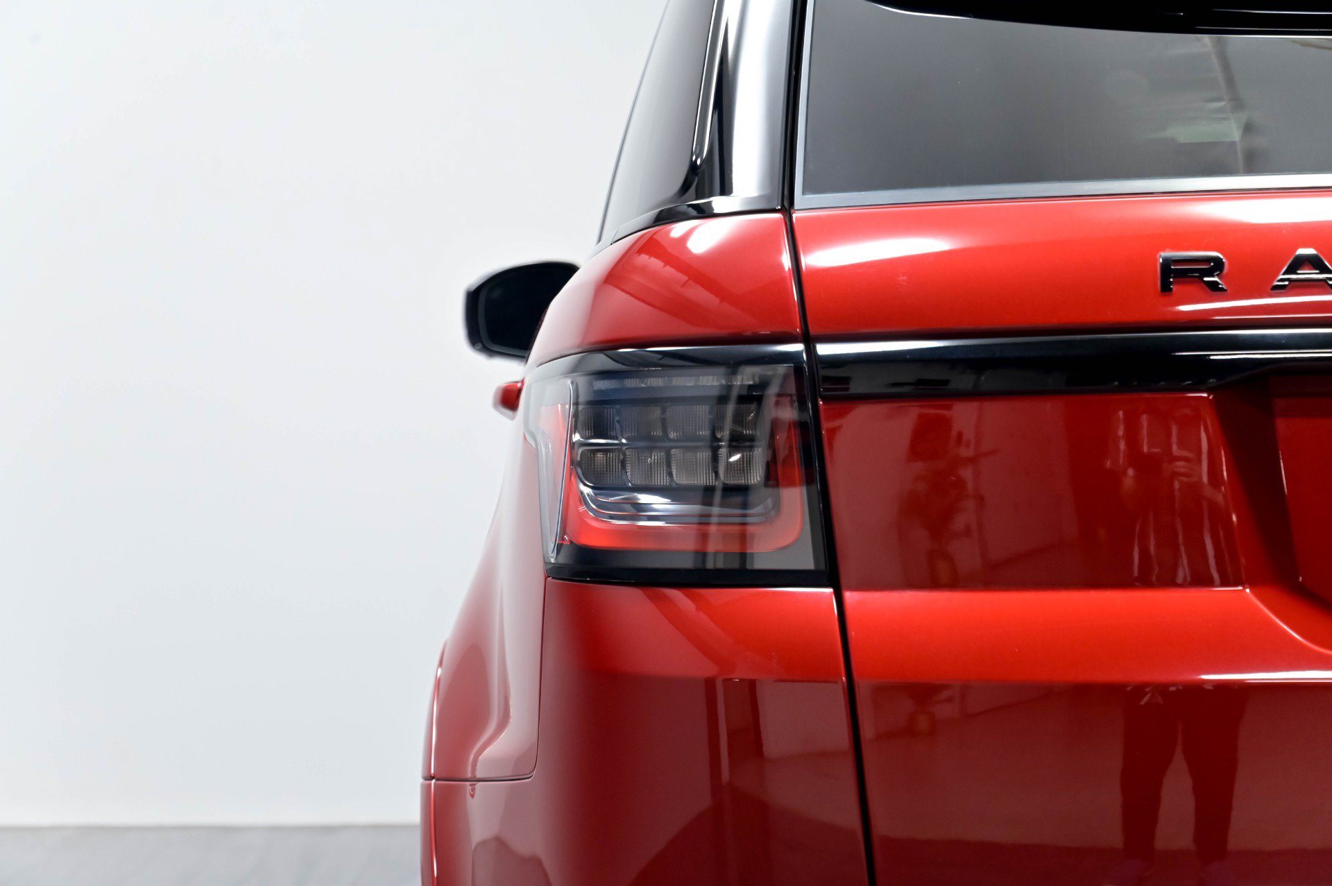 Used 2022 Land Rover Range Rover Sport SVR Carbon Edition AWD/4WD image 56