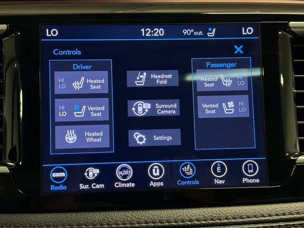 Used 2019 Chrysler Pacifica Limited w/ Tire & Wheel Group FWD image 43