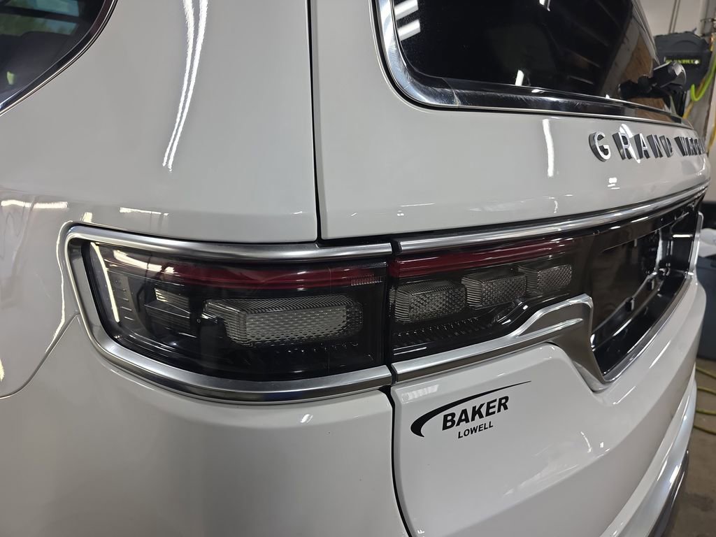 Used 2022 Jeep Grand Wagoneer Series I AWD/4WD image 39