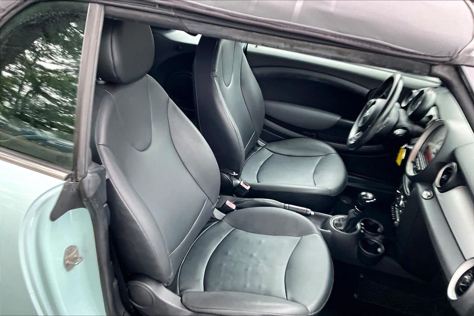 Used 2011 MINI Cooper Convertible FWD image 8