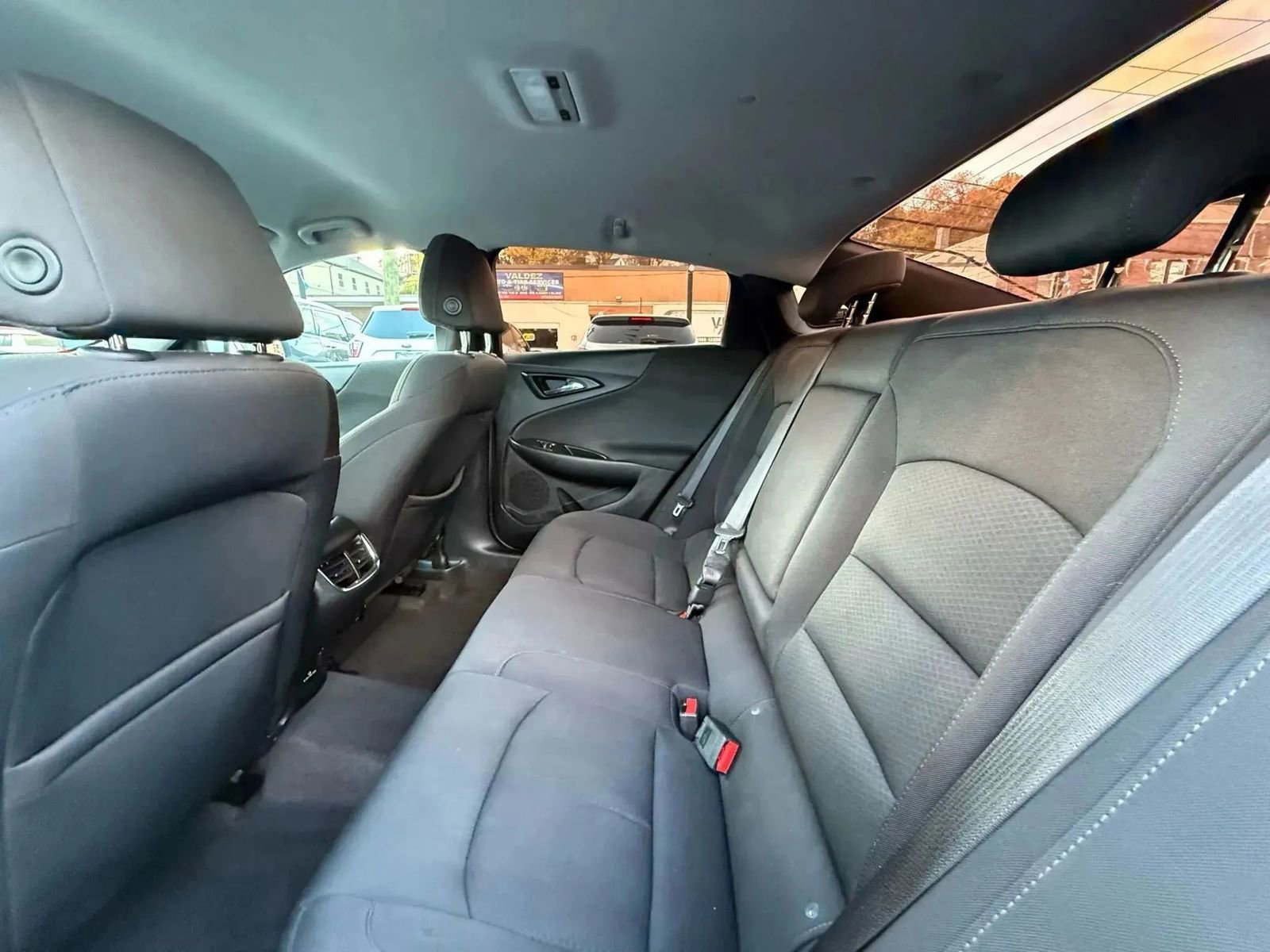 Used 2018 Chevrolet Malibu LT FWD image 38