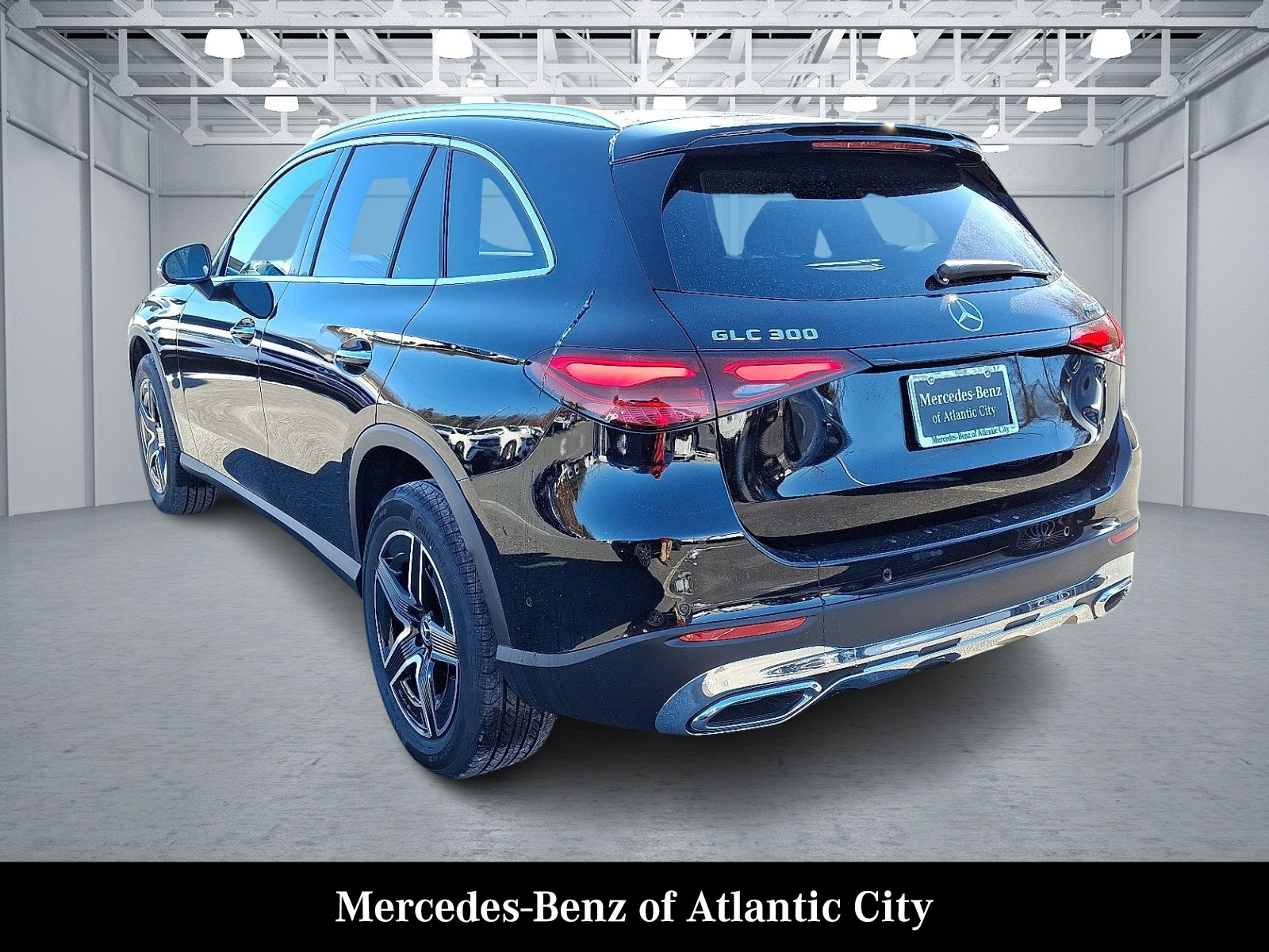 New 2026 Mercedes-Benz GLC 300 4MATIC image 3