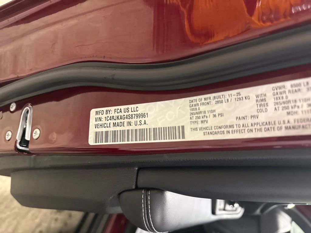 New 2025 Jeep Grand Cherokee L Altitude image 30