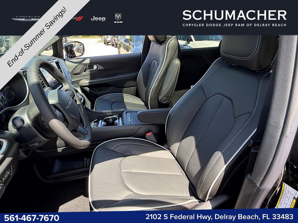 New 2027 Chrysler Pacifica Limited AWD/4WD image 10