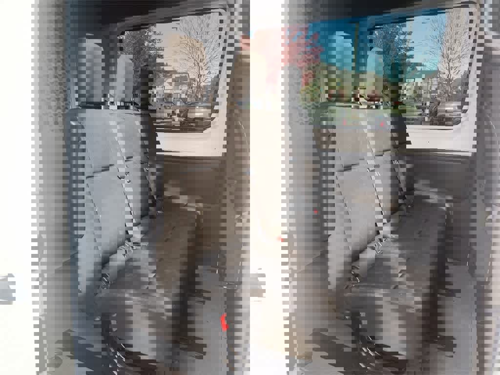 Used 2023 Mercedes-Benz Sprinter 2500 image 21